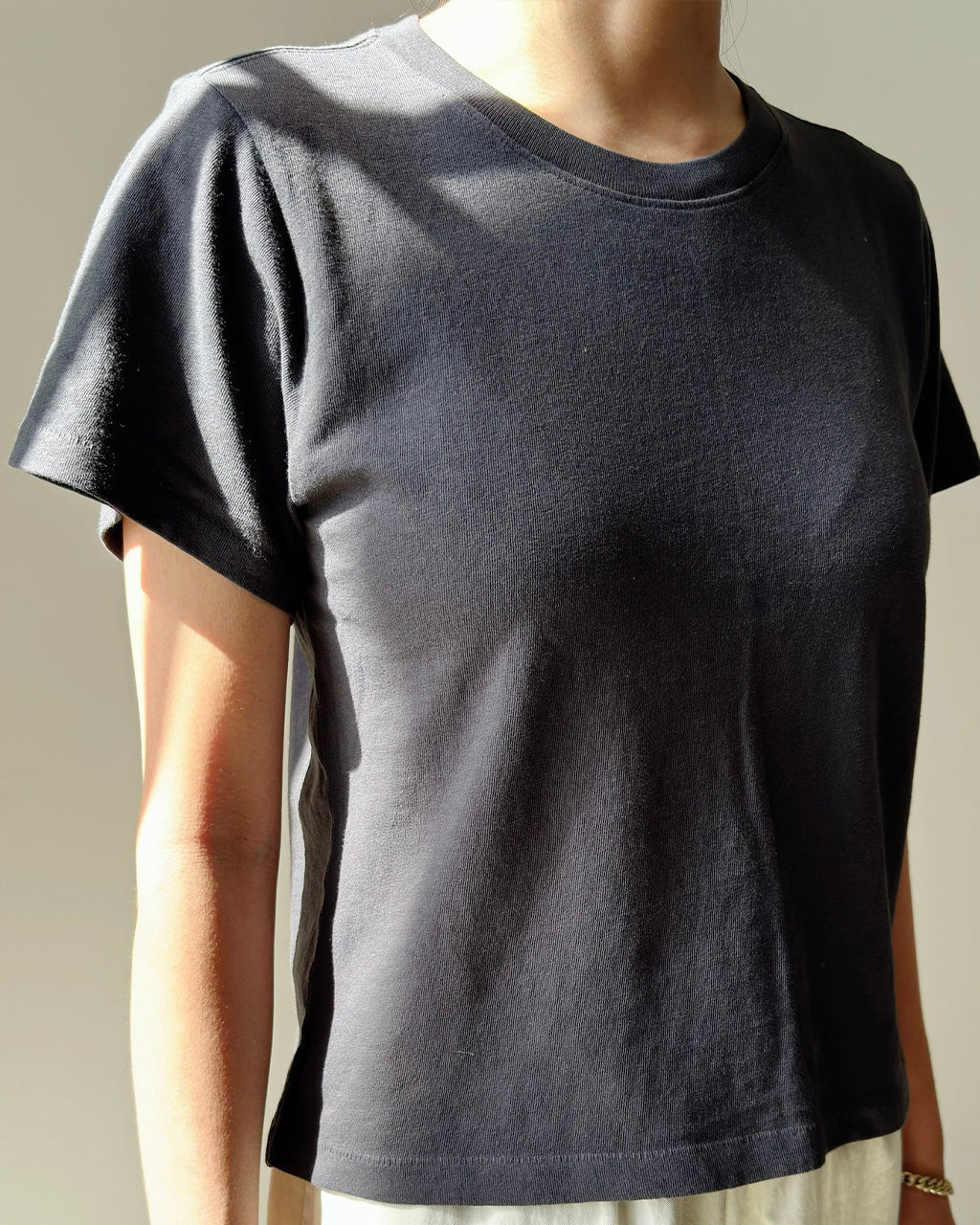 Airy Darling Tee - Carbon