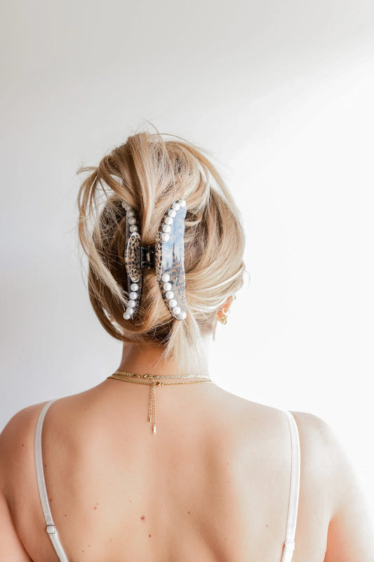 kaxi love is in the hair claw - oversized claw