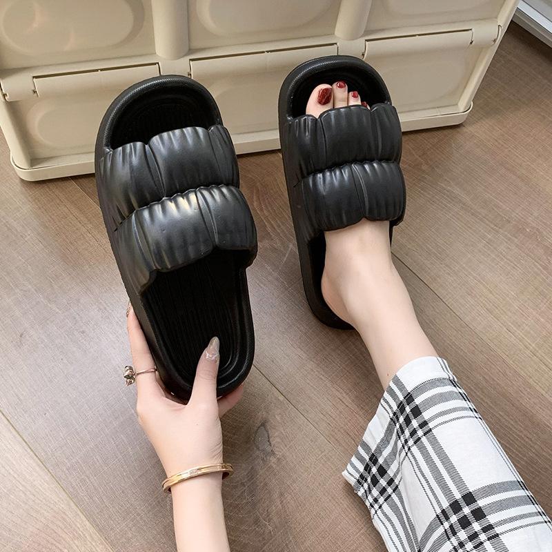 Cushy Stylish Puffer Women's Slides Sandals