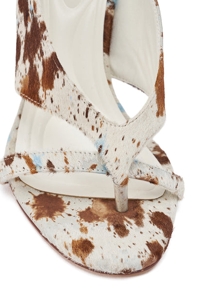 AKIRA GOLD BRONNIE COW CHUNKY THONG SANDAL
