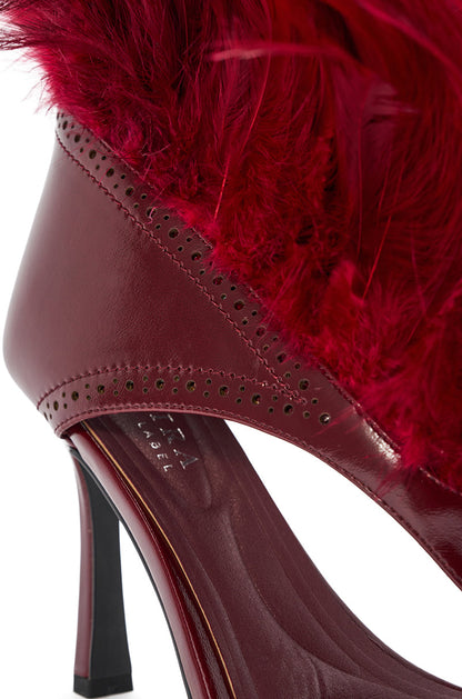 AKIRA GOLD ELIZAVETA BURGUNDY FEATHER THONG SANDAL