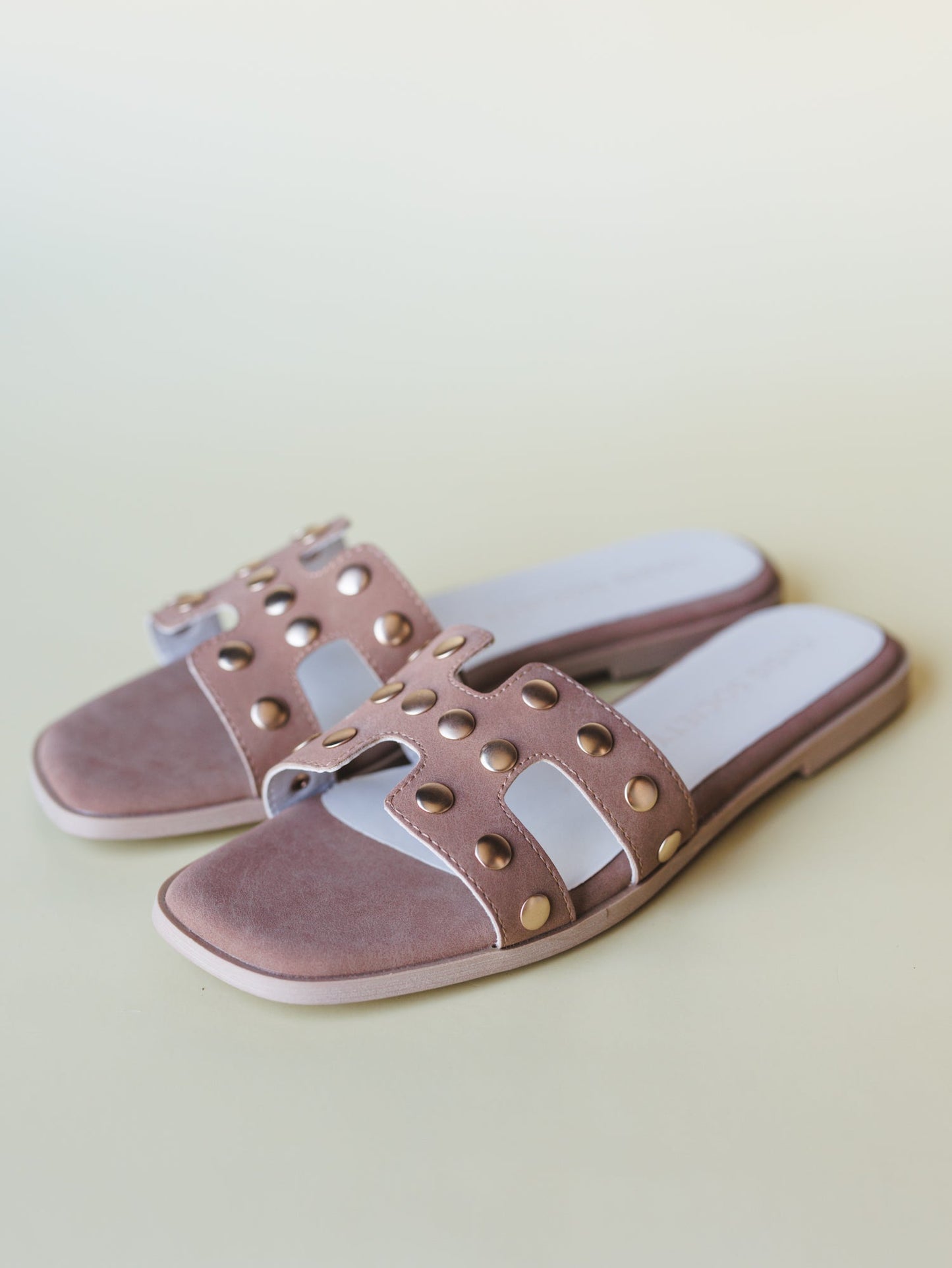 Evelynne Slide - Camel
