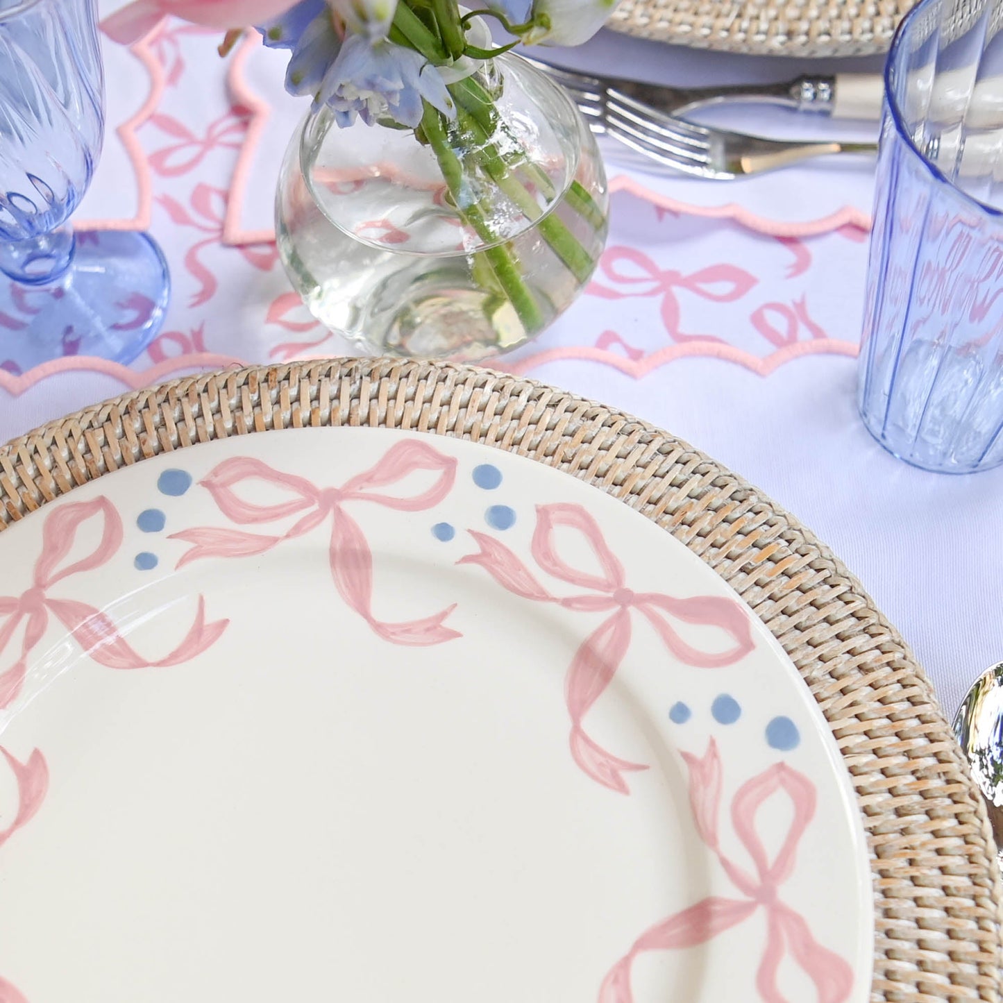 Harley's Bow Dinner Plates (Set of 4)