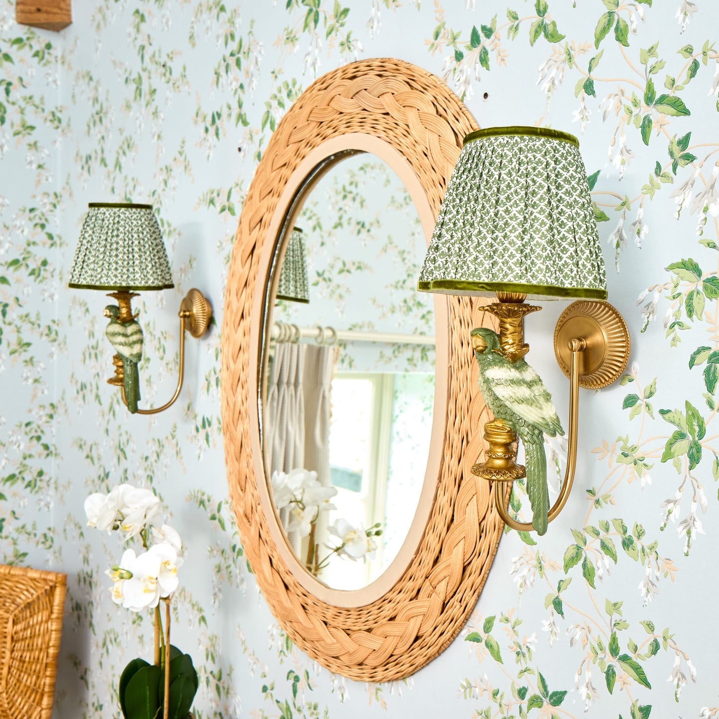 Olive Parrot Rechargeable Wall Light with Olive Lotus Shade (18cm)