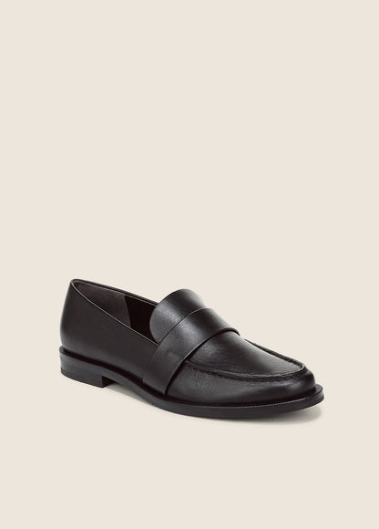 THE LOLA LOAFER