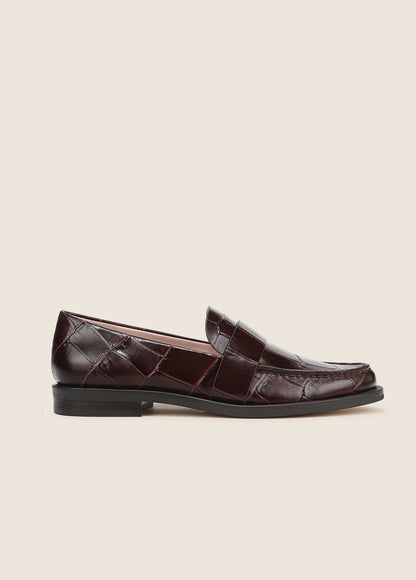THE LOLA LOAFER