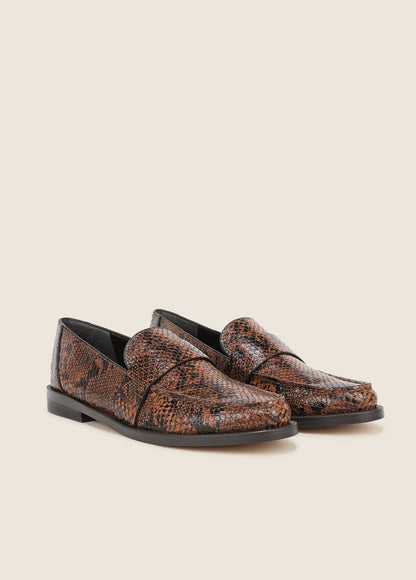 THE LOLA LOAFER