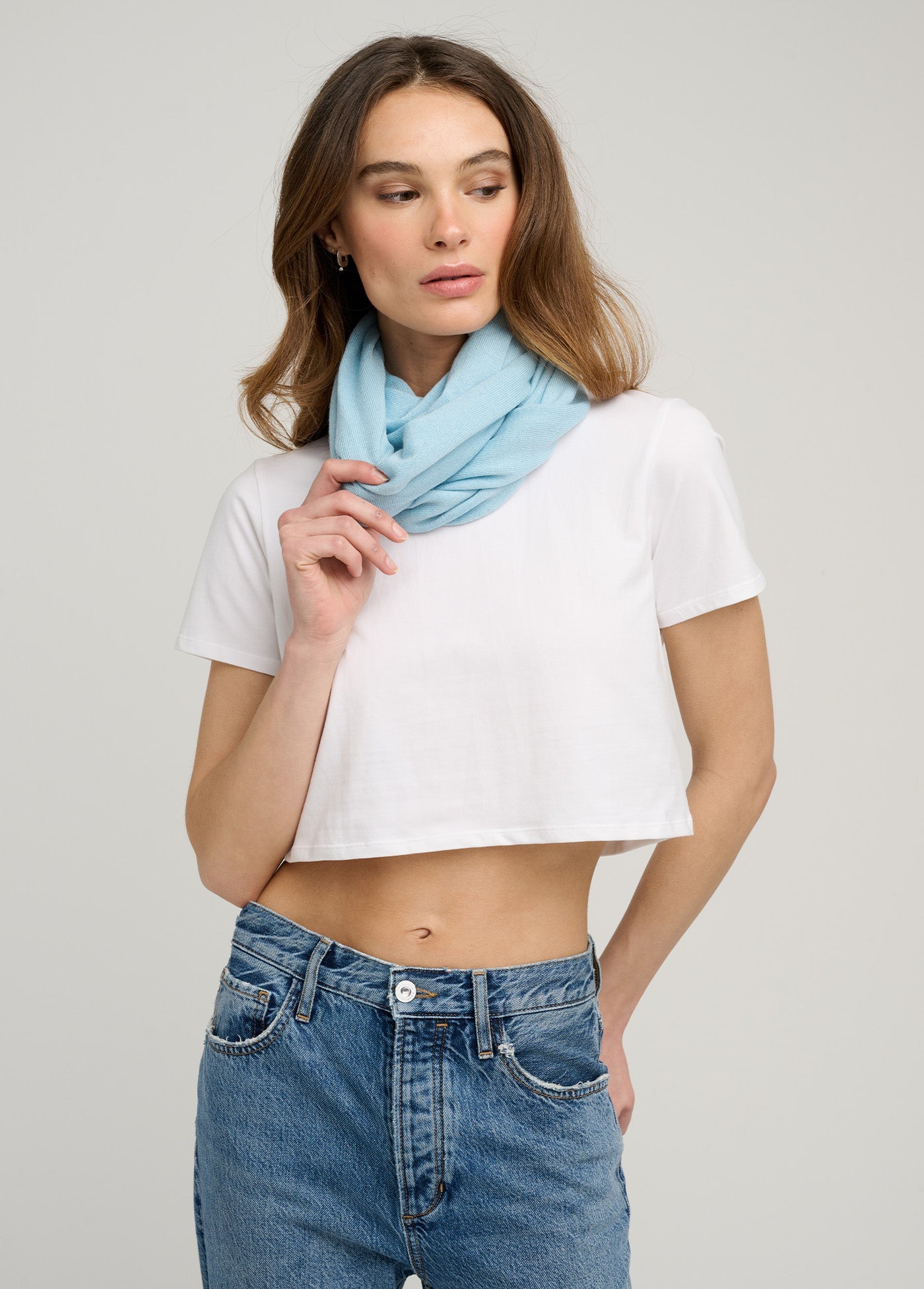 THE LIGHTWEIGHT KNIT WRAP SCARF