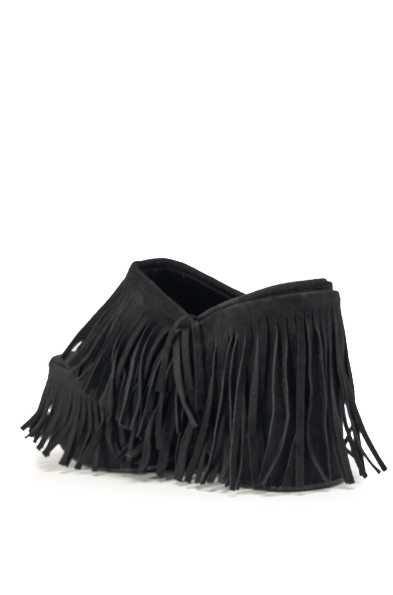 AKIRA GOLD RAMYA BLACK FRINGE PLATFORM SANDAL