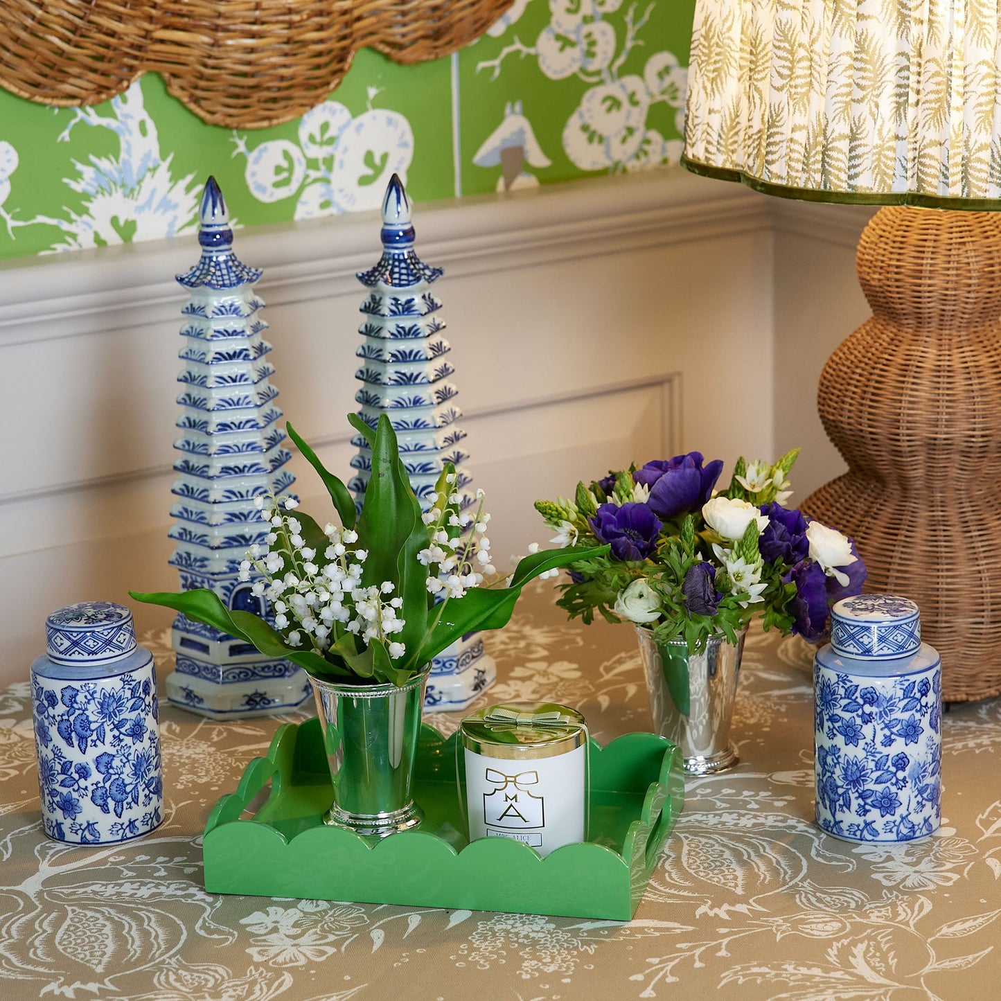 Green Small Scalloped Lacquer Tray