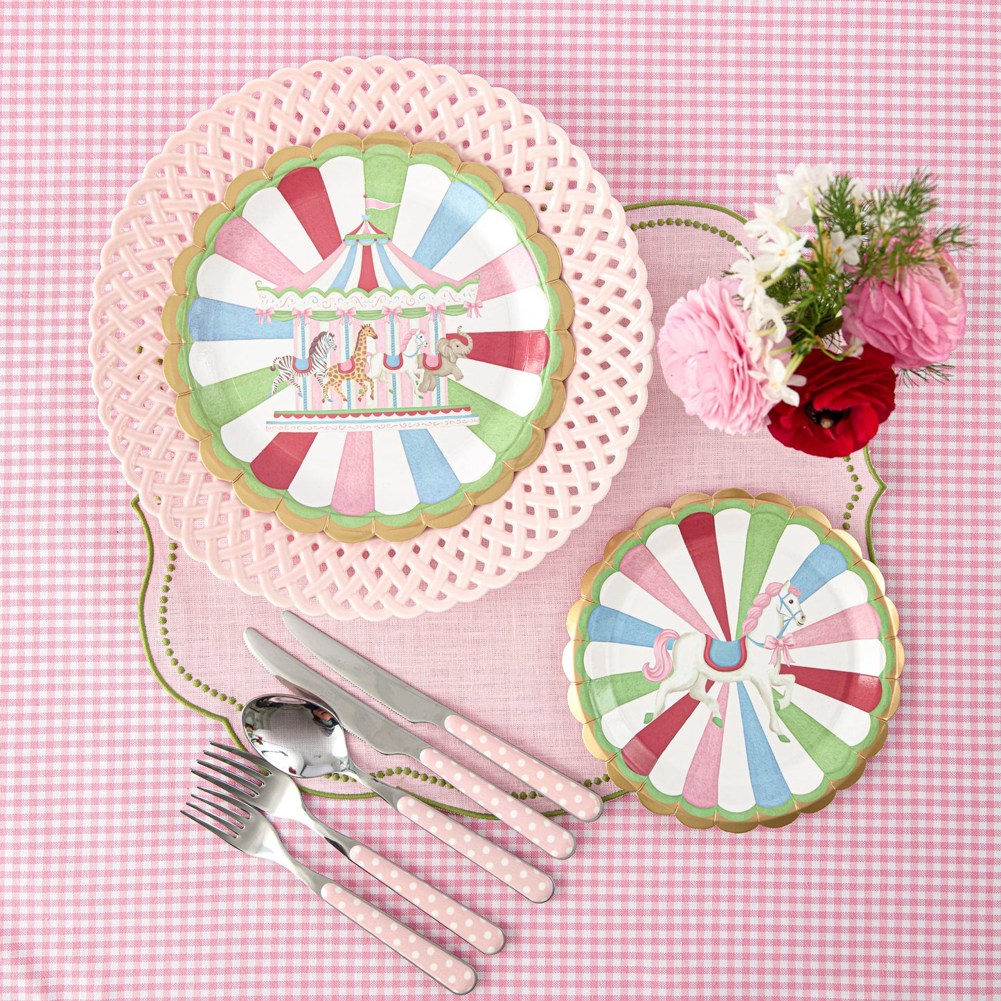 Carousel Dinner Paper Plates (Set of 8)