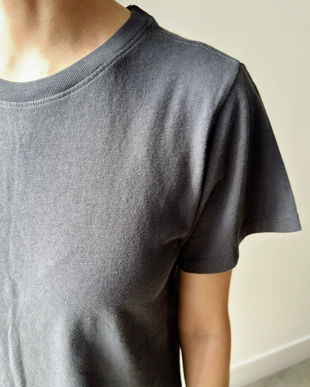 Airy Darling Tee - Carbon