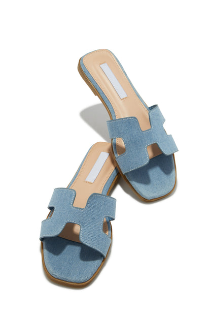 Caicos Resort Slip On Sandals - Clear