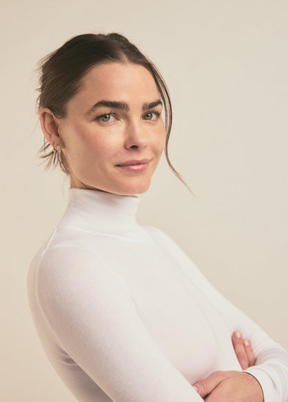 THE RIBBED TURTLENECK
