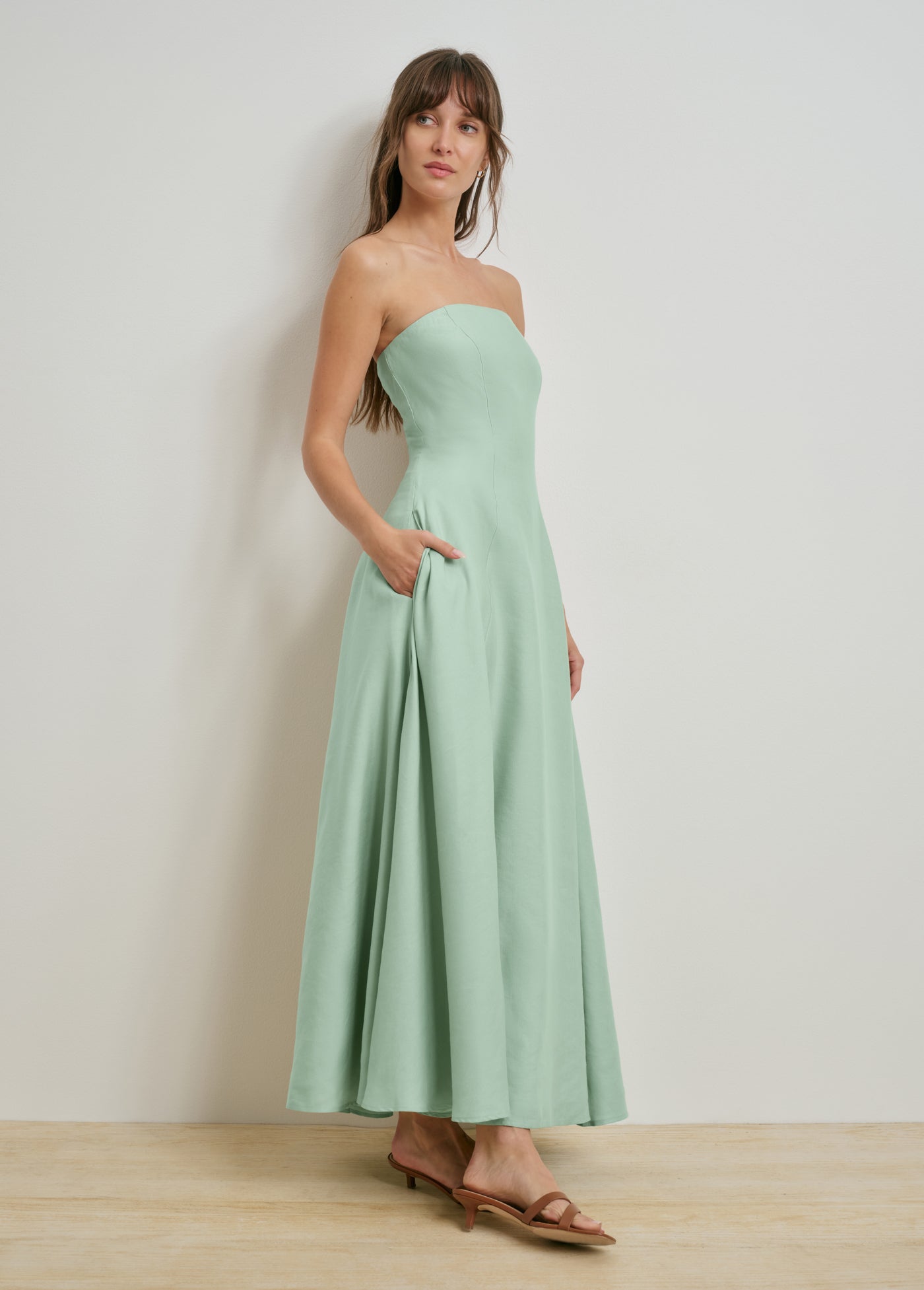 THE FAVORITE LINEN DRESS
