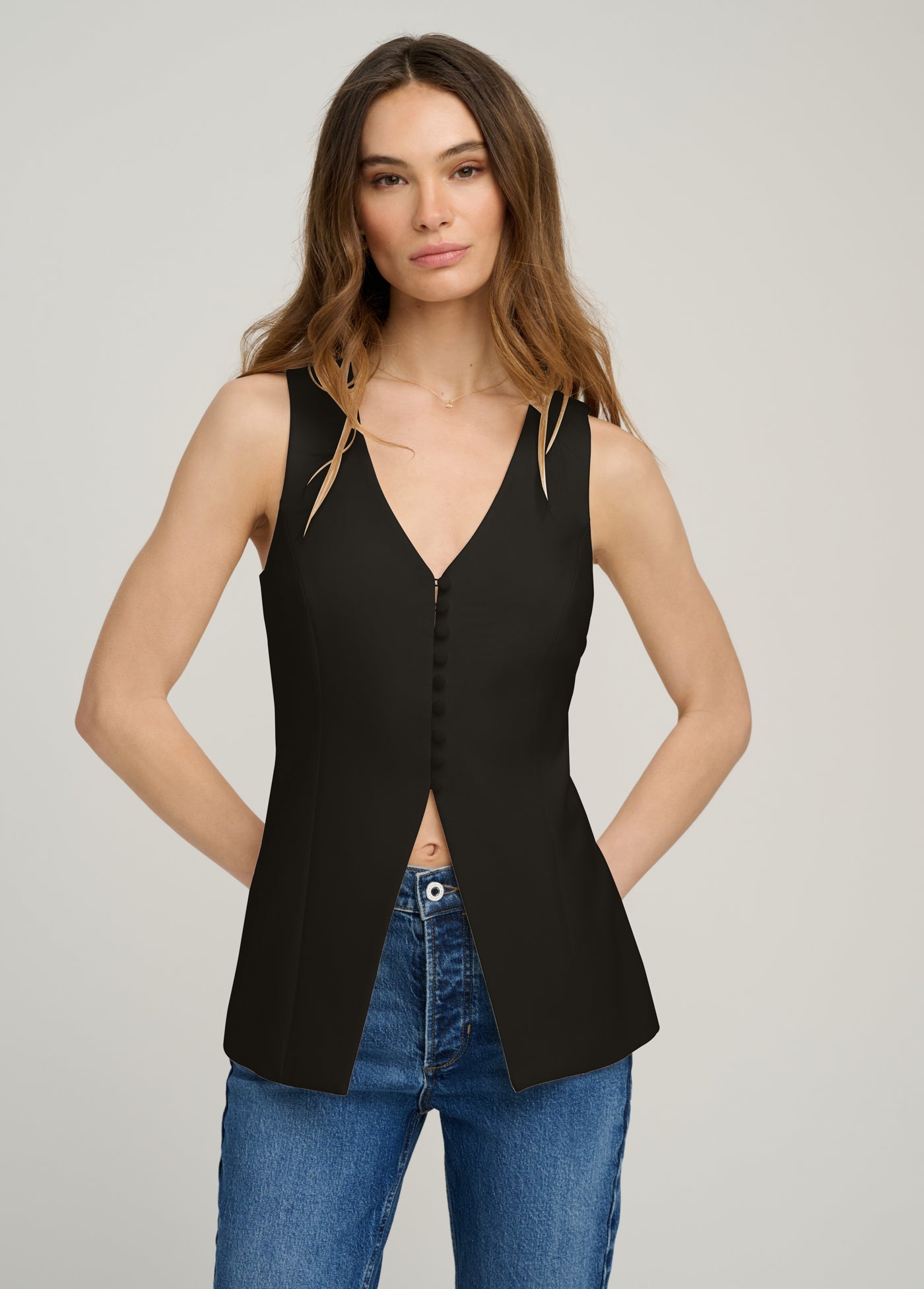 THE LONGLINE VEST