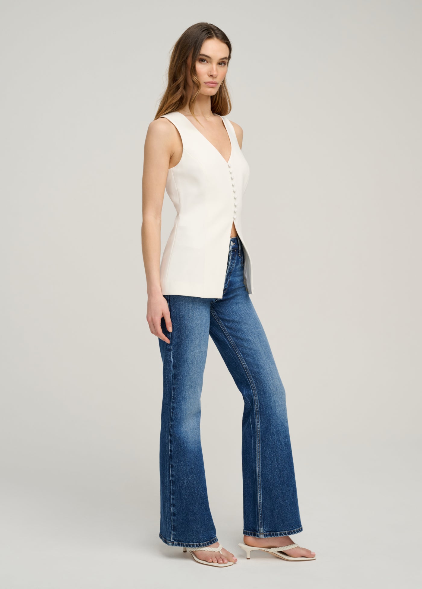 THE LONGLINE VEST