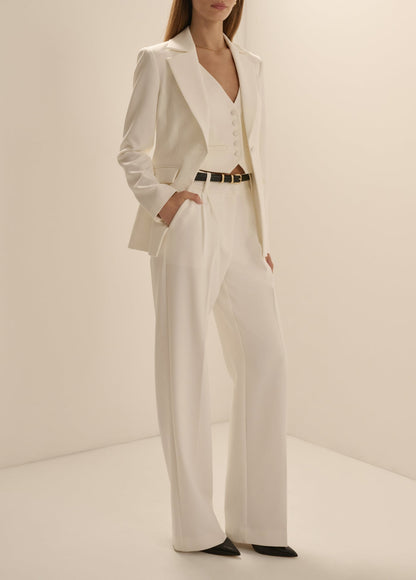 THE CLASSIC BLAZER