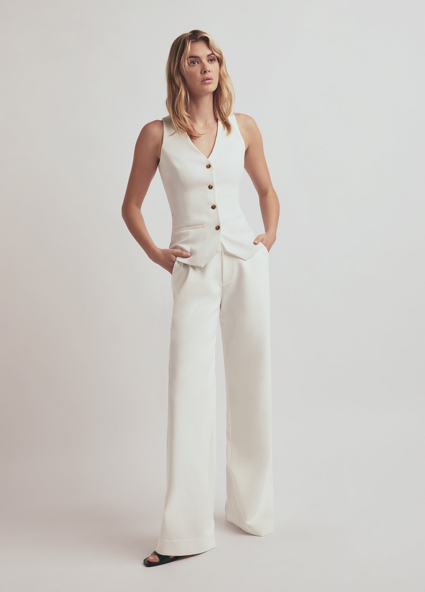 THE JONES WIDE LEG PANT