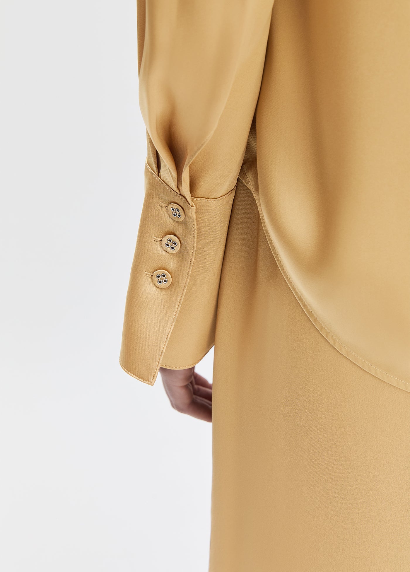THE LILY TOP