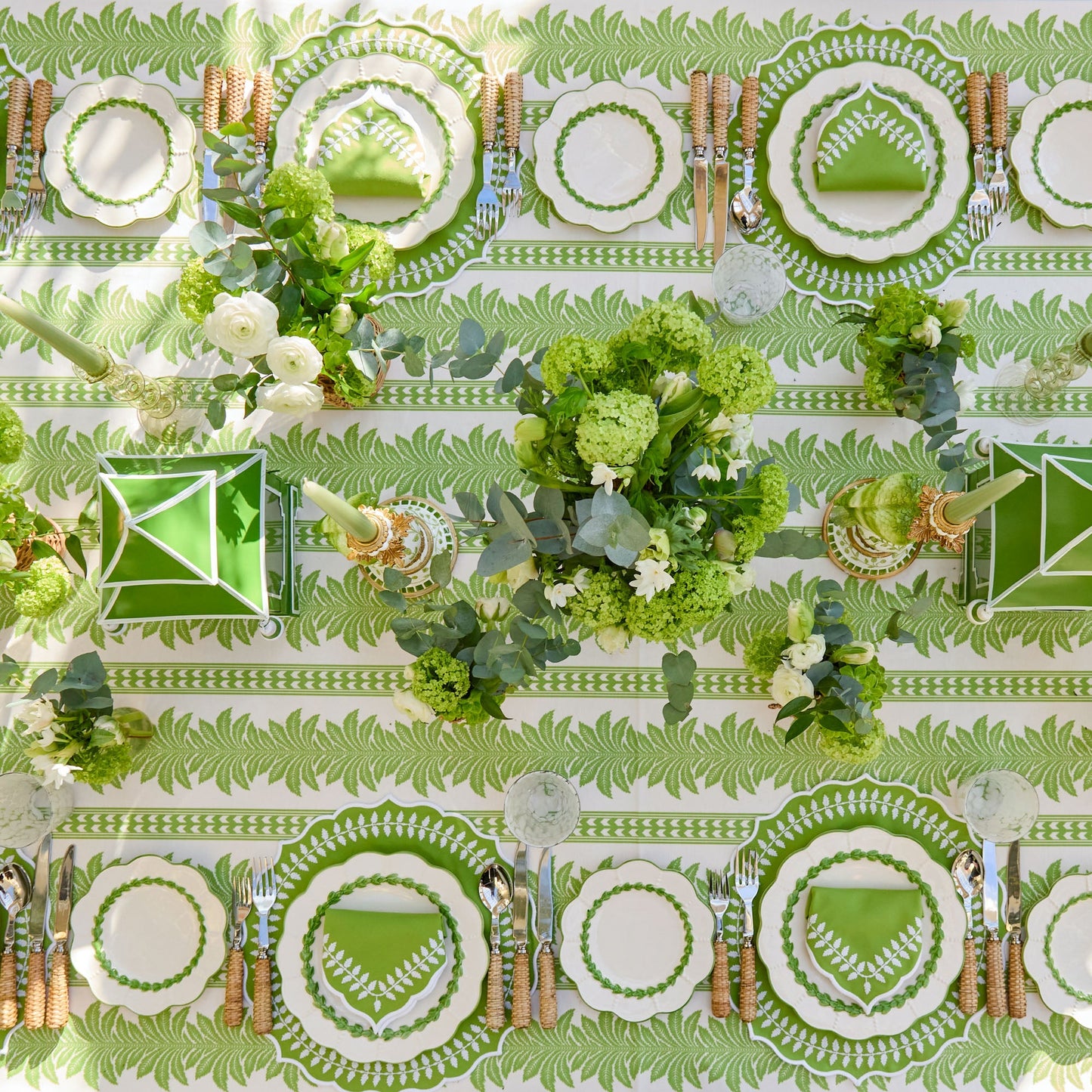 Green Laurel Dinner & Starter Plates (Set of 8)
