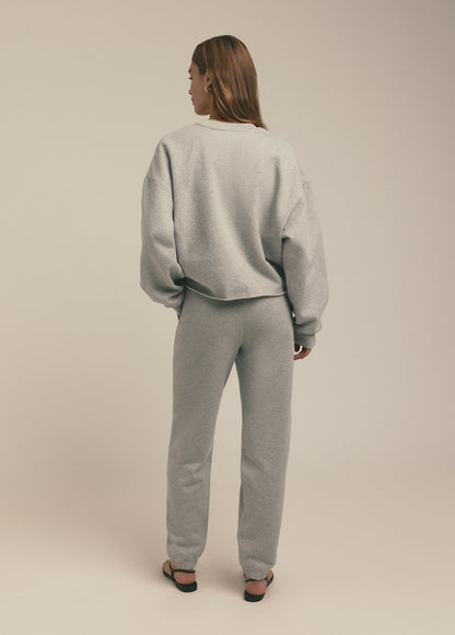 THE CROPPED COLLEGIATE SWEATSHIRT