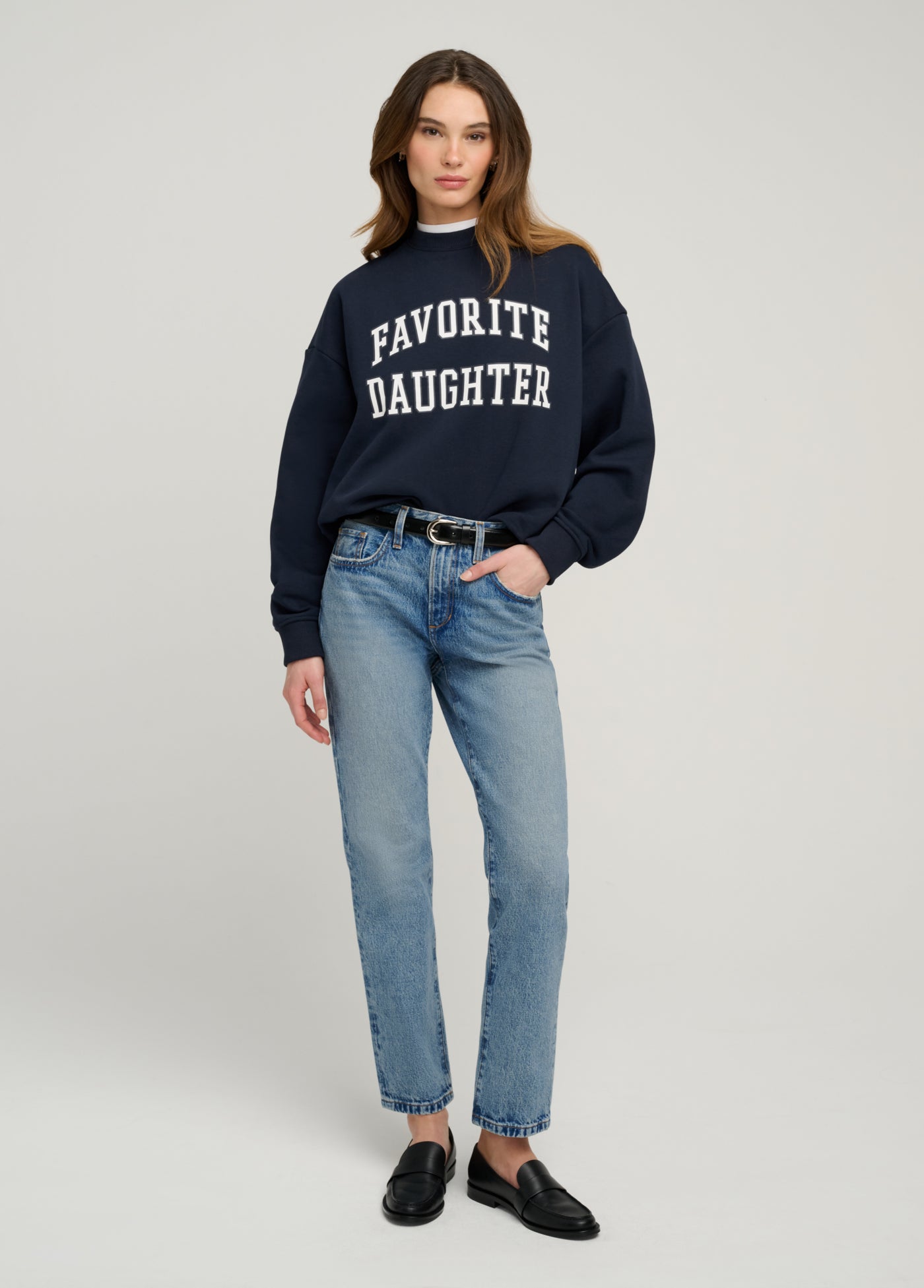 THE COLLEGIATE SWEATSHIRT