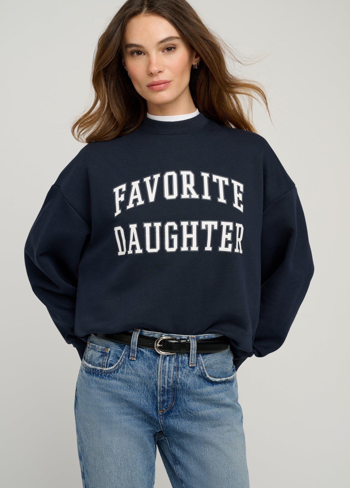 THE COLLEGIATE SWEATSHIRT