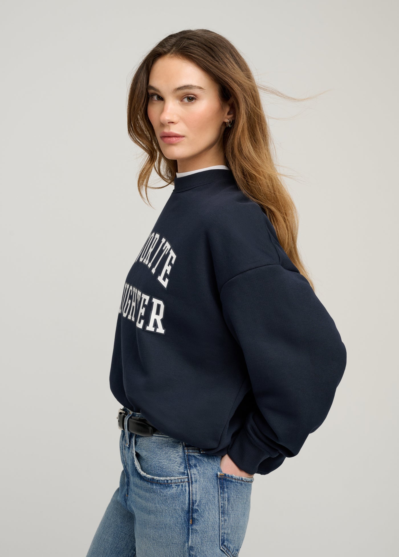 THE COLLEGIATE SWEATSHIRT
