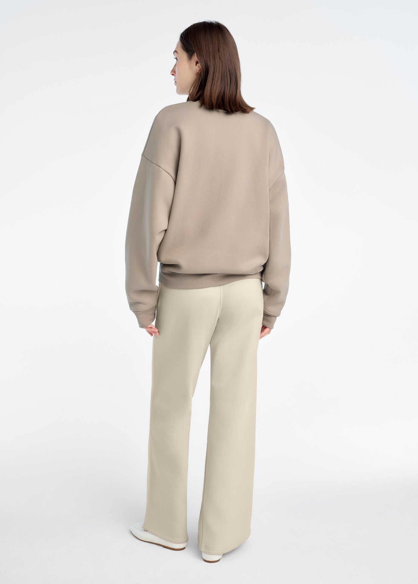 THE COLLEGIATE SWEATSHIRT