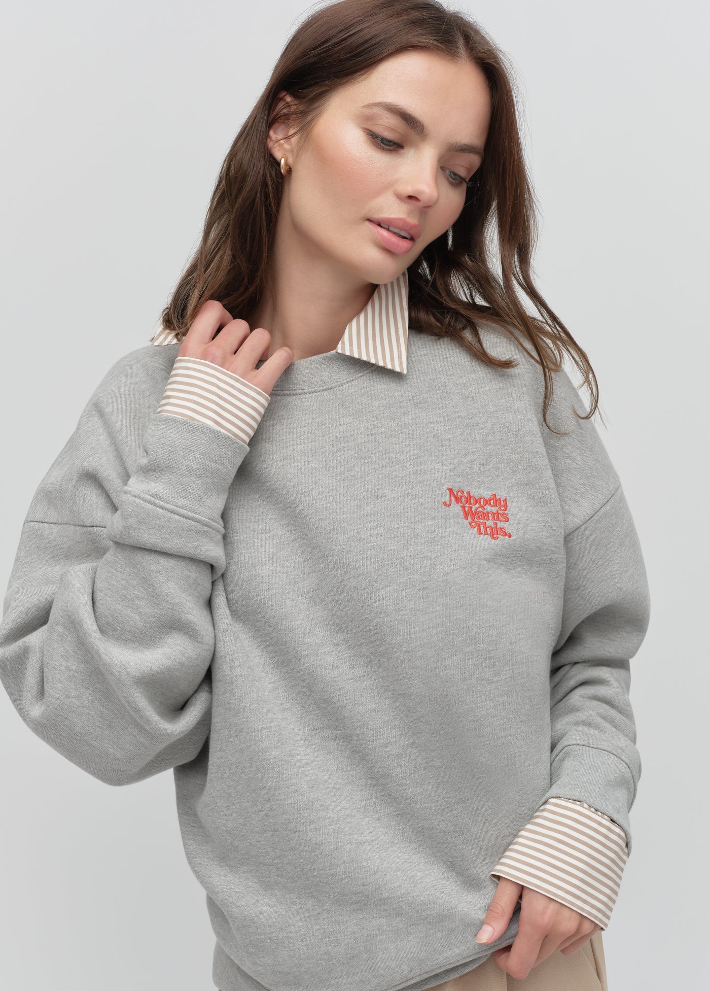 THE NWT EMBROIDERY SWEATSHIRT
