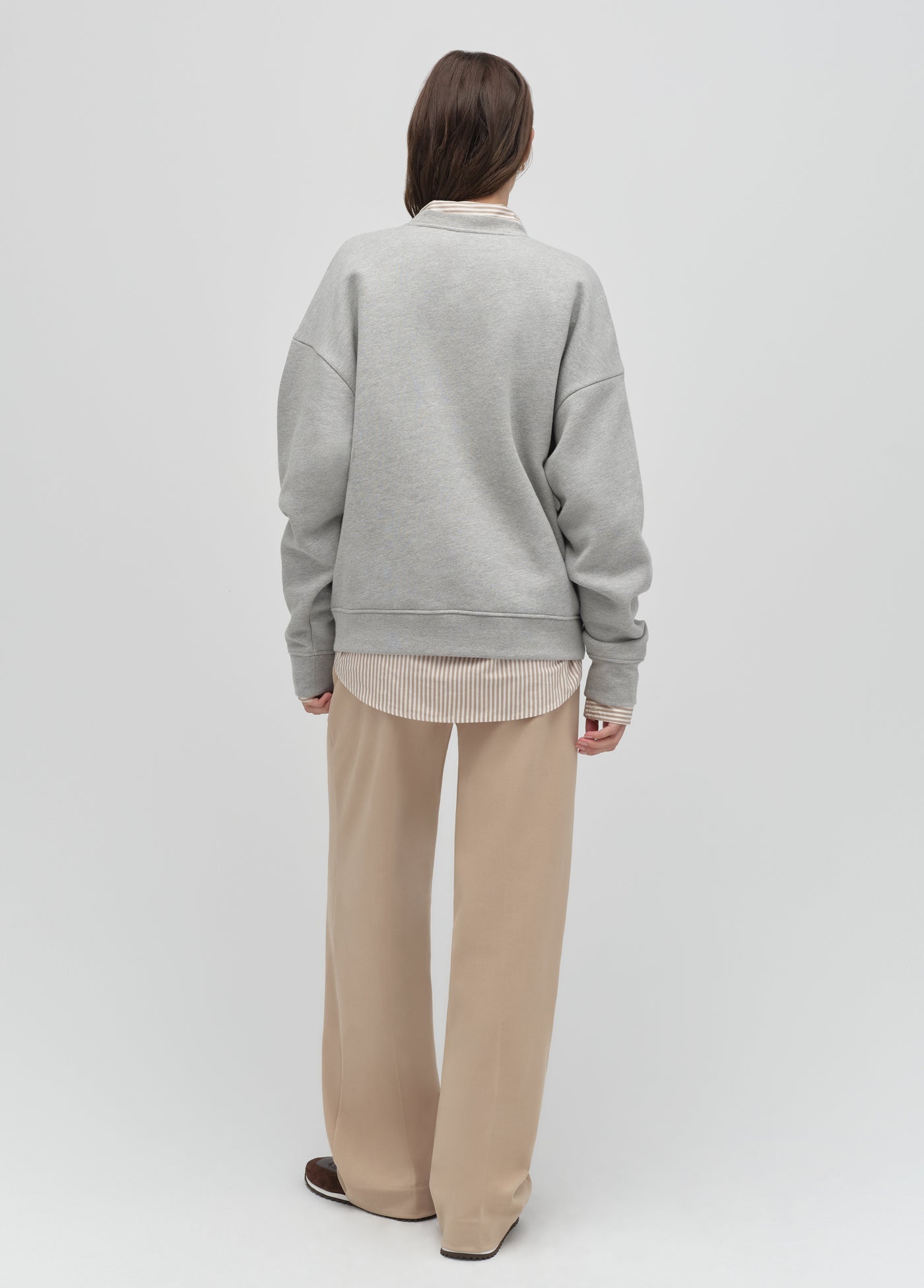 THE NWT EMBROIDERY SWEATSHIRT