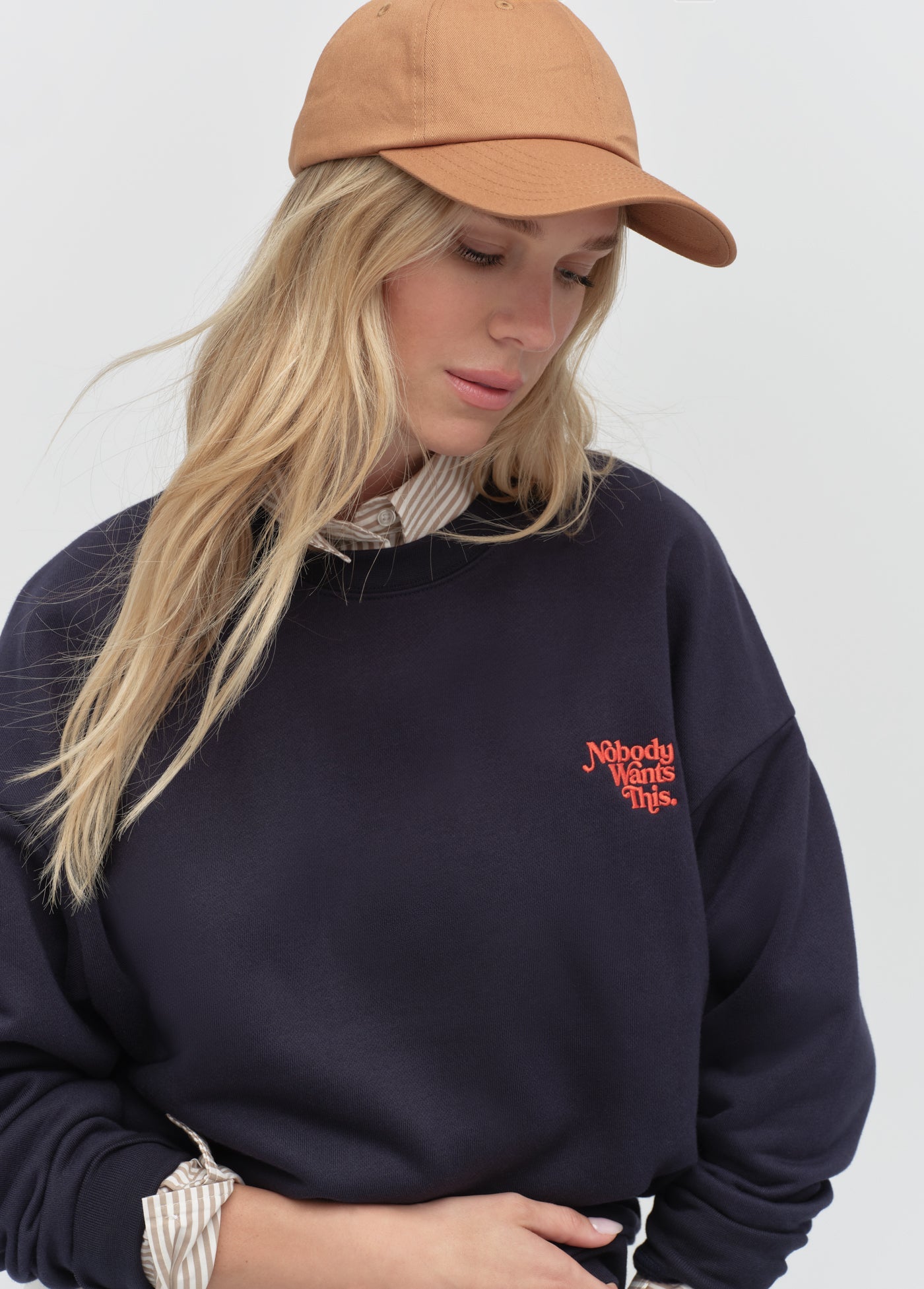 THE NWT EMBROIDERY SWEATSHIRT