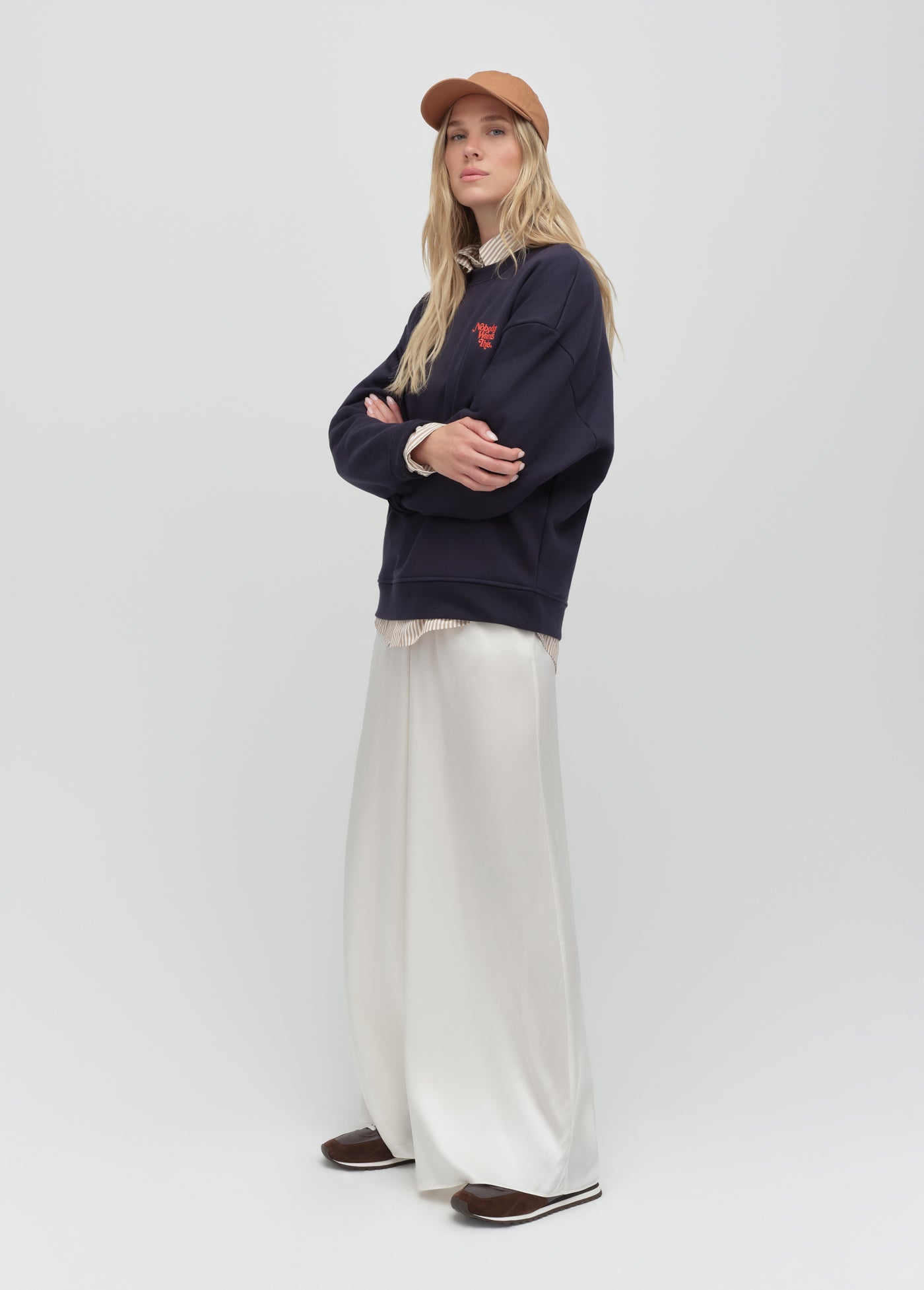 THE NWT EMBROIDERY SWEATSHIRT