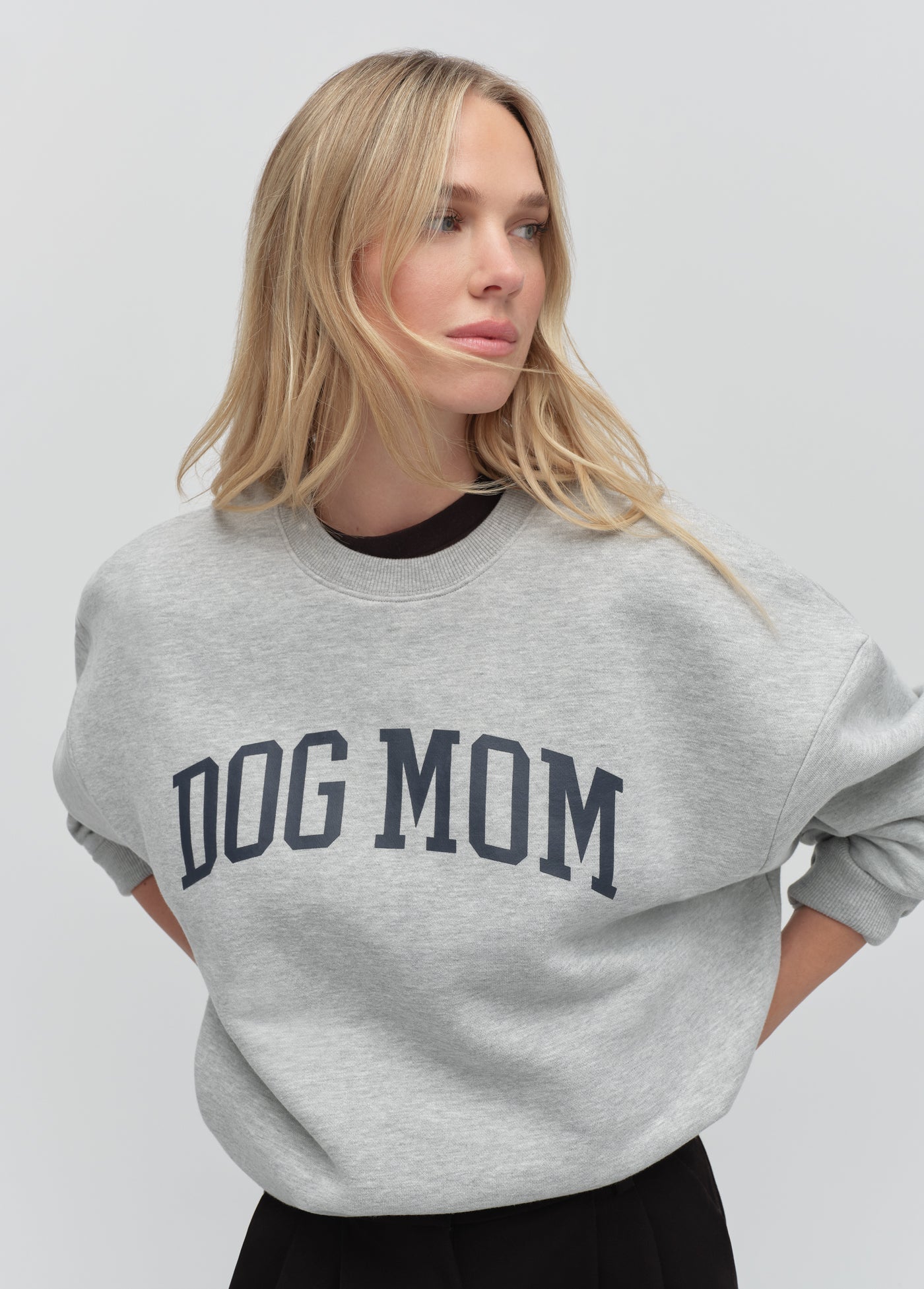 THE DOG MOM SWEATSHIRT