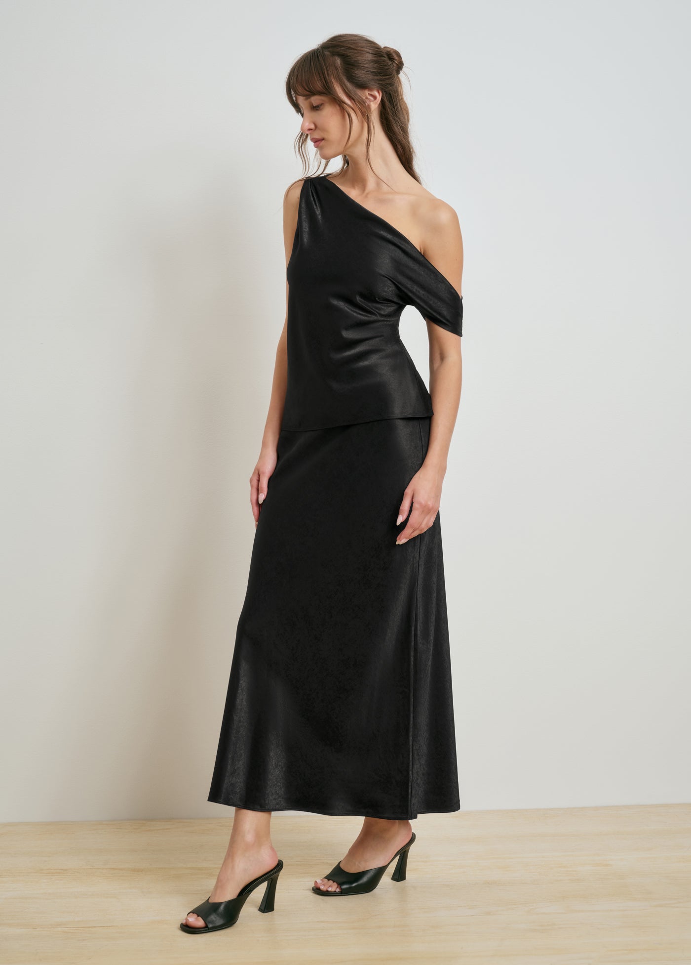 THE FAVORITE SKIRT
