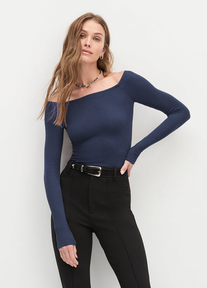 THE SARA TOP