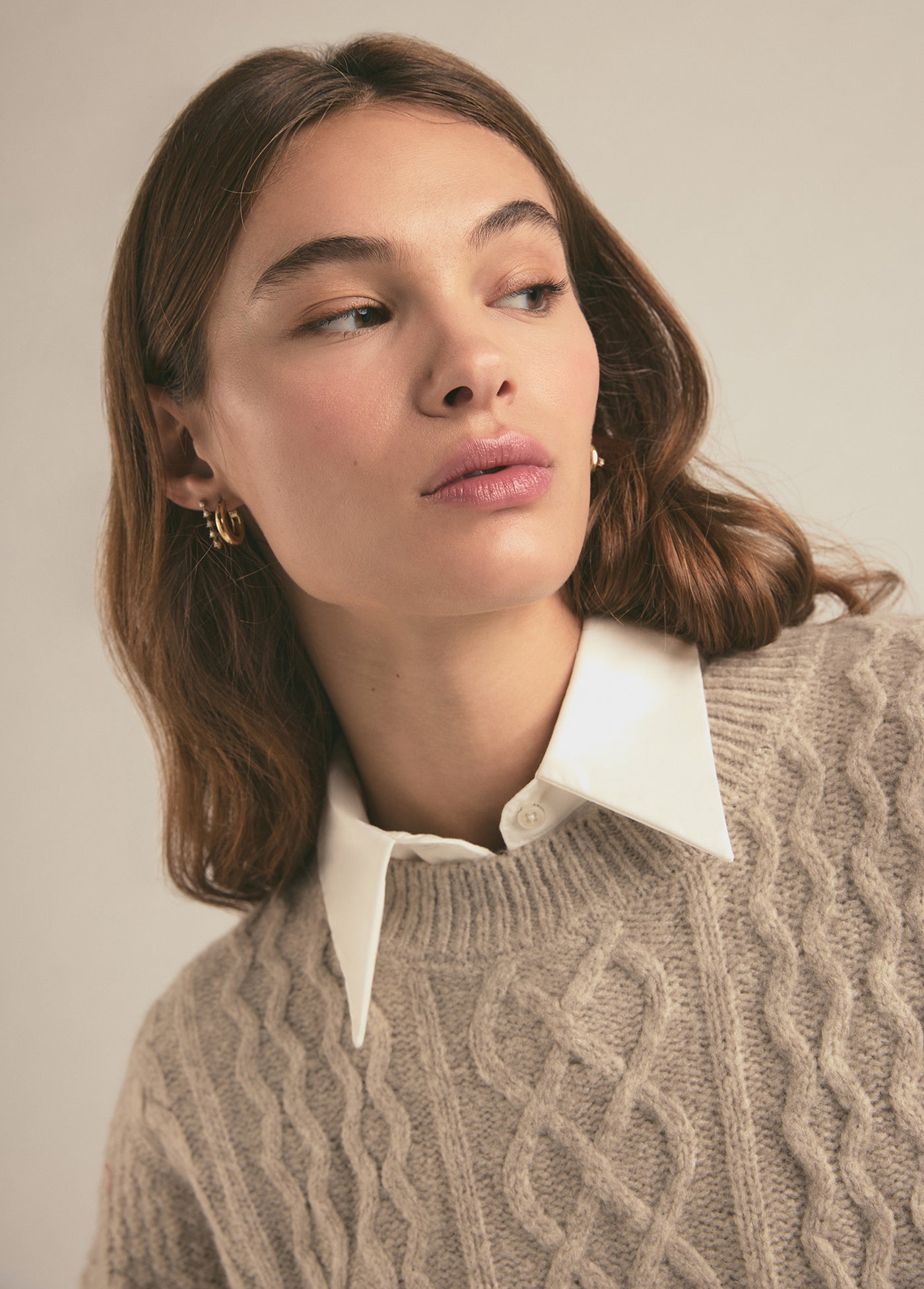 THE TUCK IN COLLAR