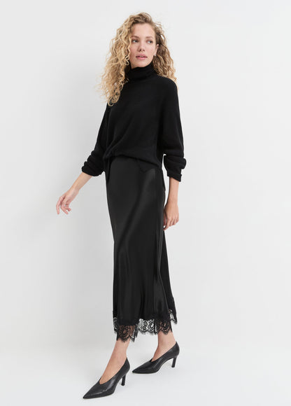 THE MINIMALIST SWEATER