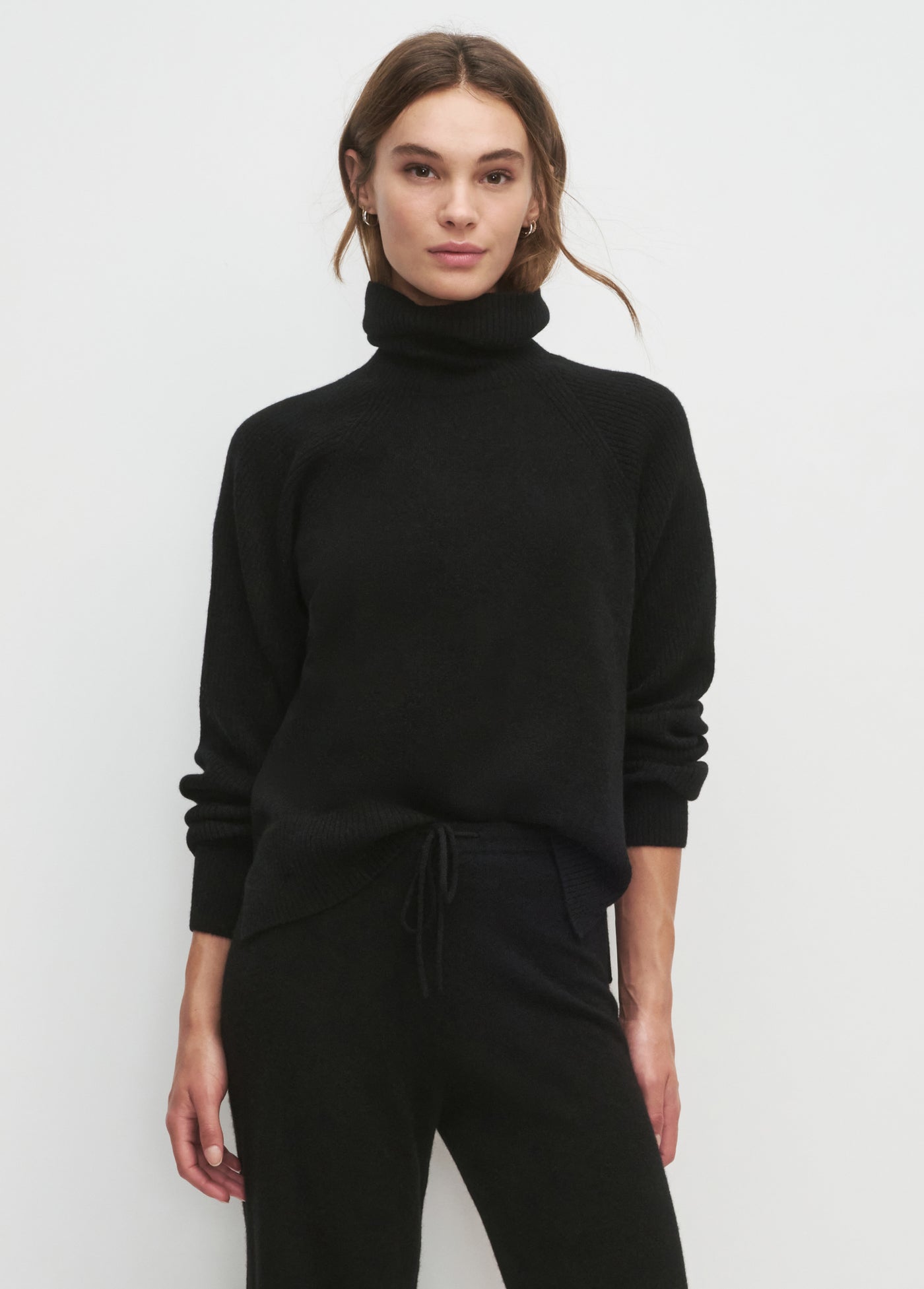 THE MINIMALIST SWEATER