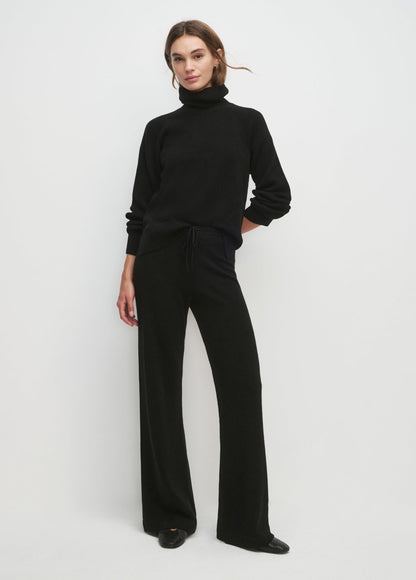 THE MINIMALIST SWEATER