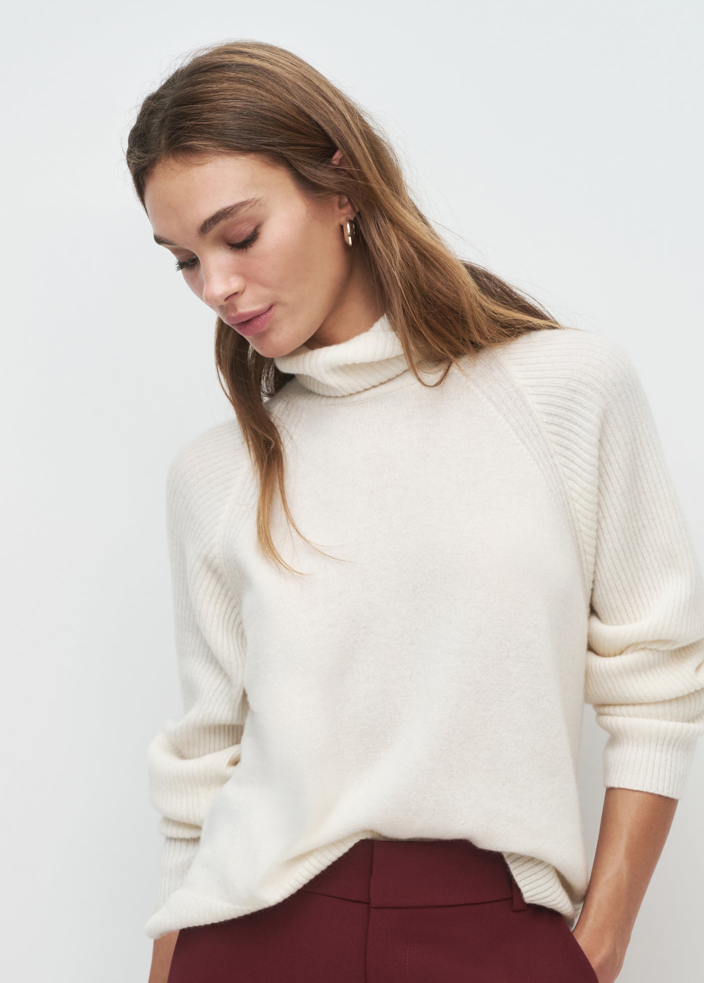 THE MINIMALIST SWEATER