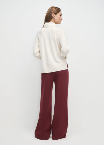 THE MINIMALIST SWEATER