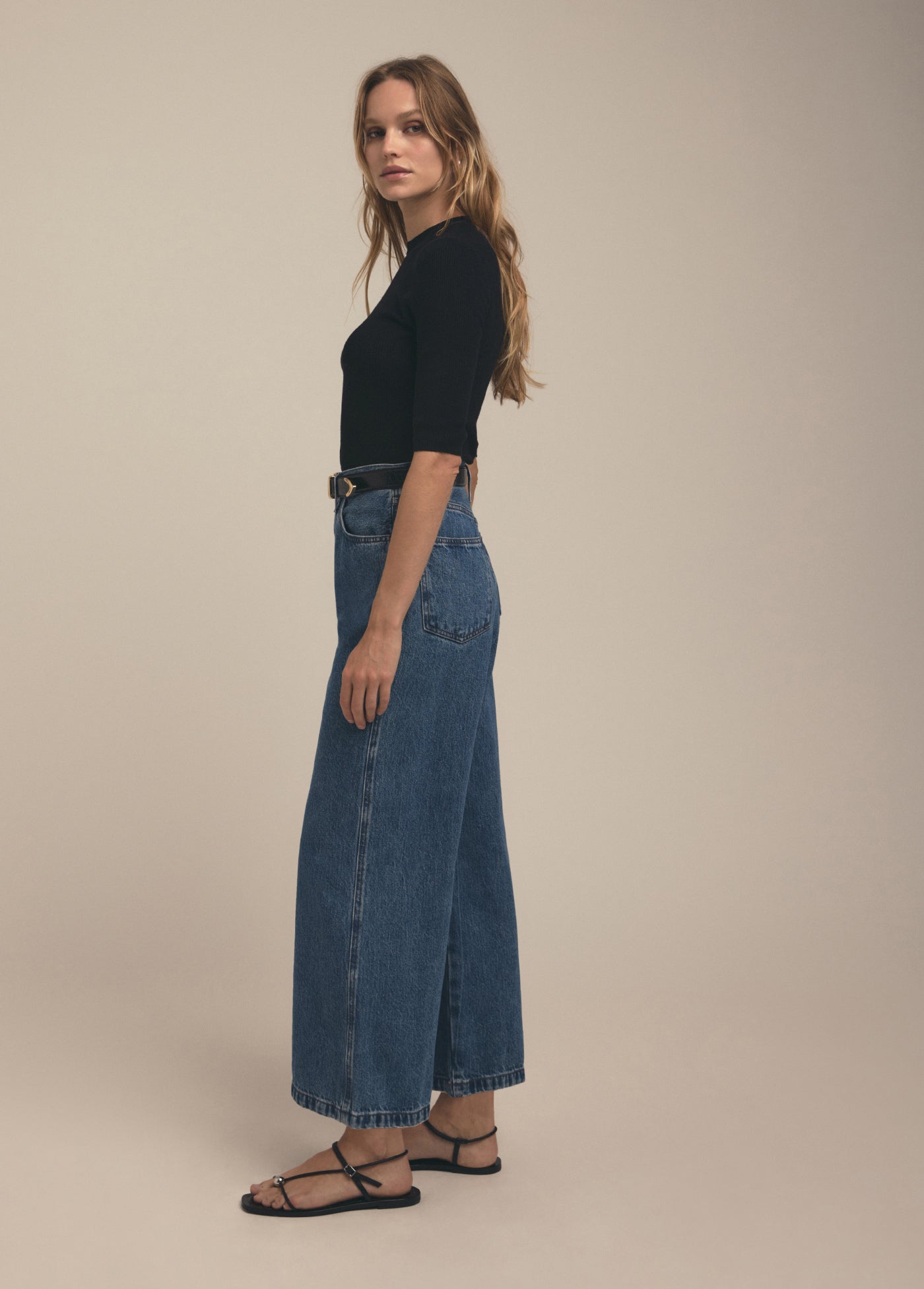 THE AMELIA CREWNECK TOP