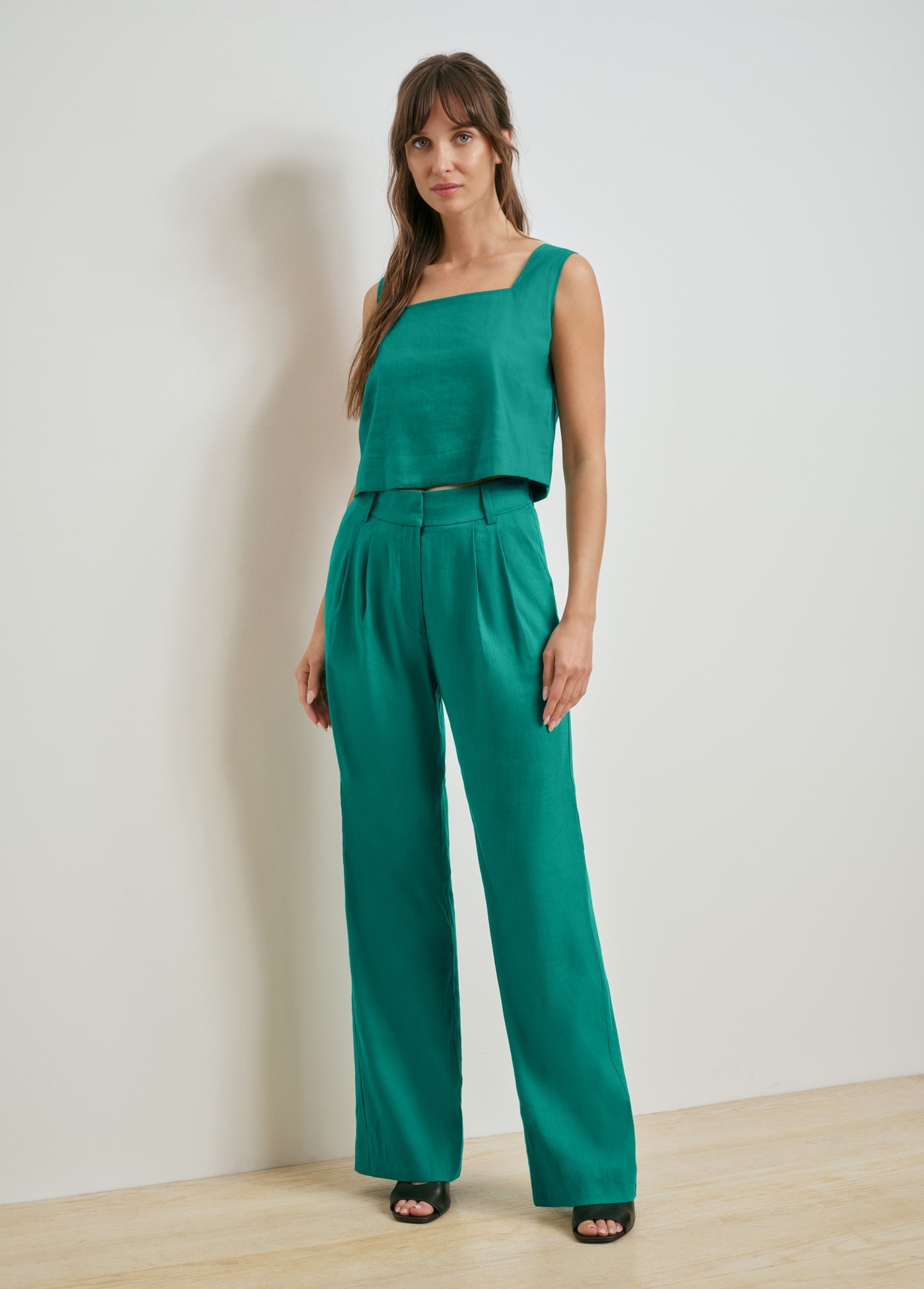 THE LINEN ABBY TOP