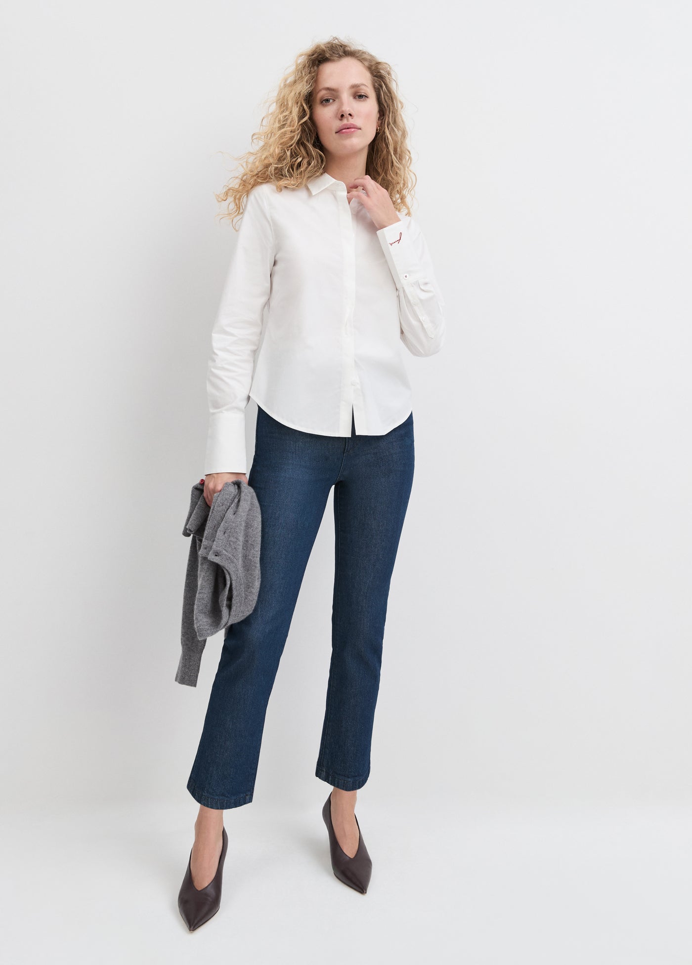 THE CLASSIC POPLIN SHIRT