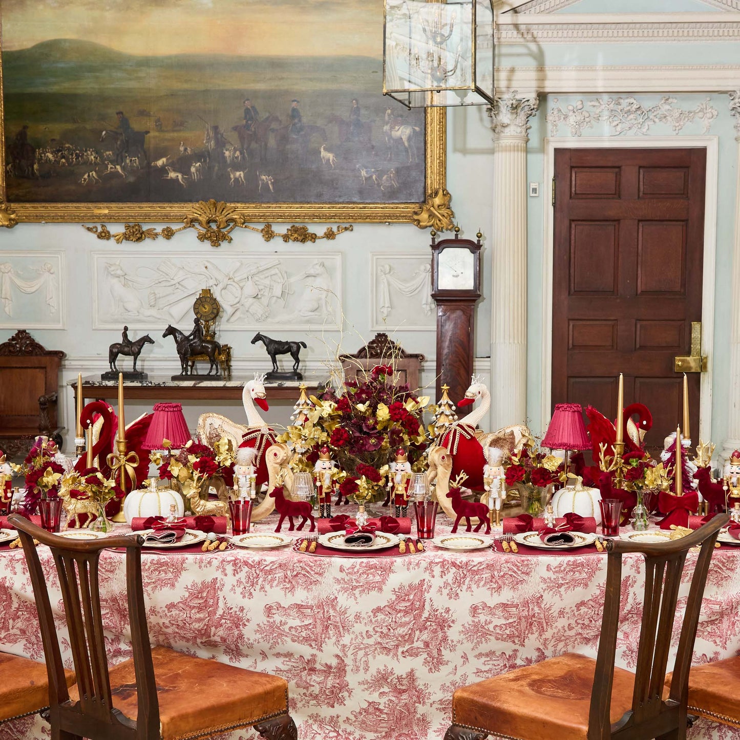 Burgundy Linen Placemats & Gold Bow Garland Napkins (Set of 4)