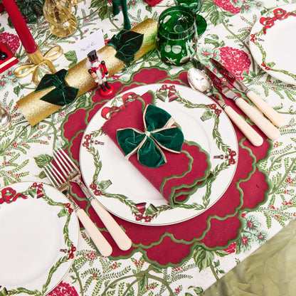 Red & Green Lily Placemats (Set of 4)