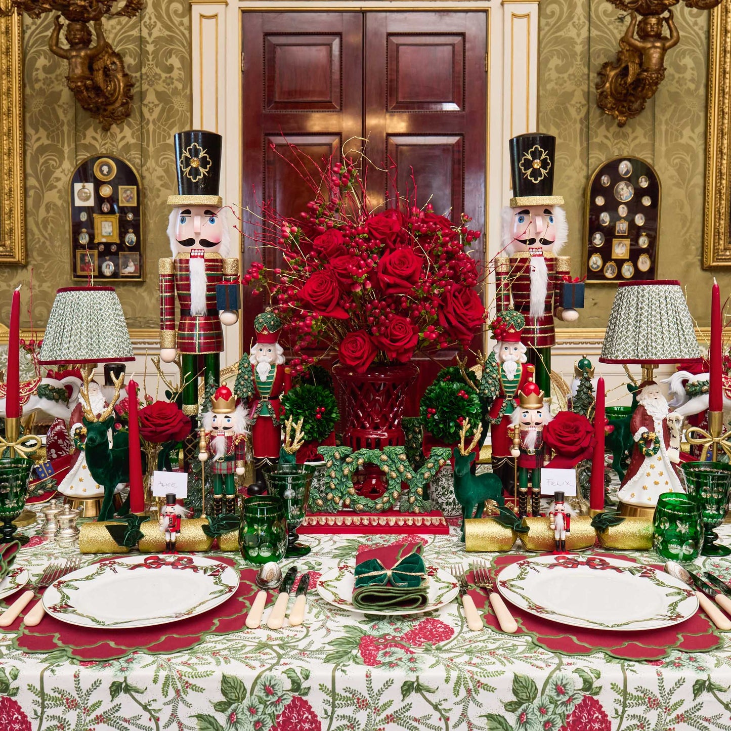 Red & Green Lily Placemats (Set of 4)