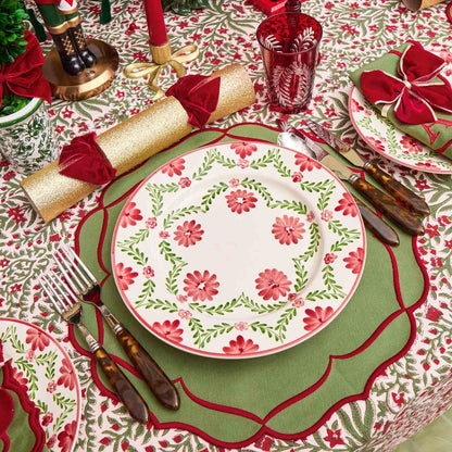 Chiara Red Garland Dinner Plates (Set of 4)